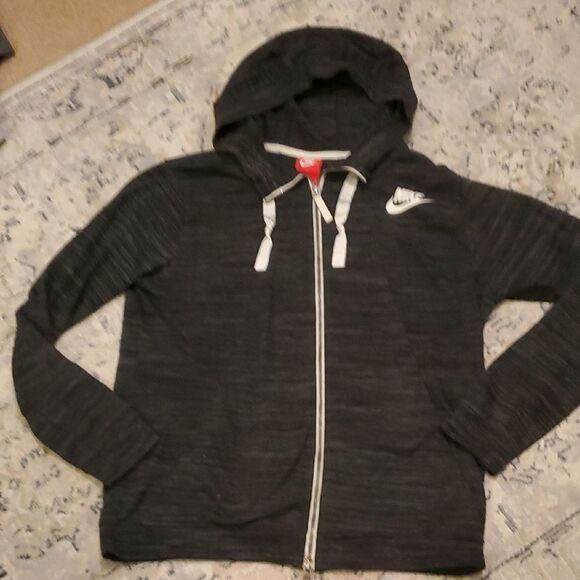 Nike Women's Sports Black/Multil Printed Hooded Jacket (924081-010) Size L - Picture 2 of 7